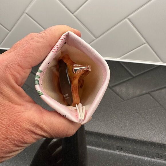 New Soft Glasses Case Pouch. Snap Closure. Soft interior with attached cloth - Picture 7 of 7